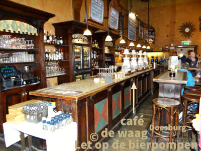 café de Waag Doesburg binnen bar